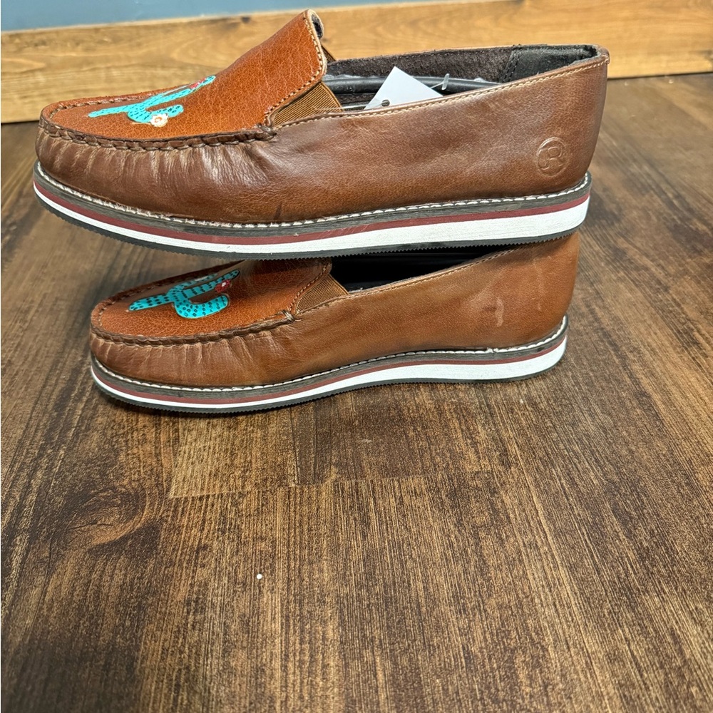 Brown Loafers with Cactus Design - Picture 3 of 3
